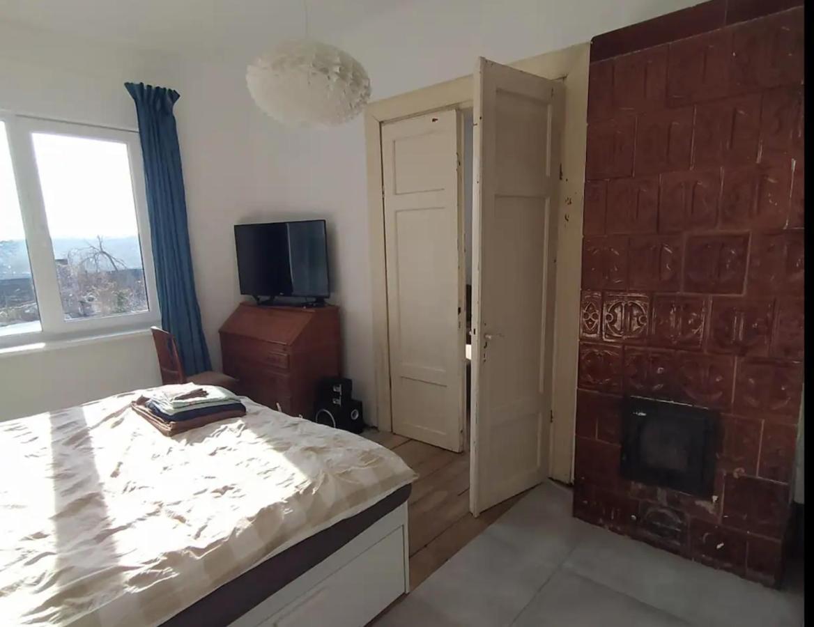 Hillside View House With Garden, Private Parking, Quiet Location - 12 Min To Old Town Anytime, Long Stays Welcome Wilno Zewnętrze zdjęcie
